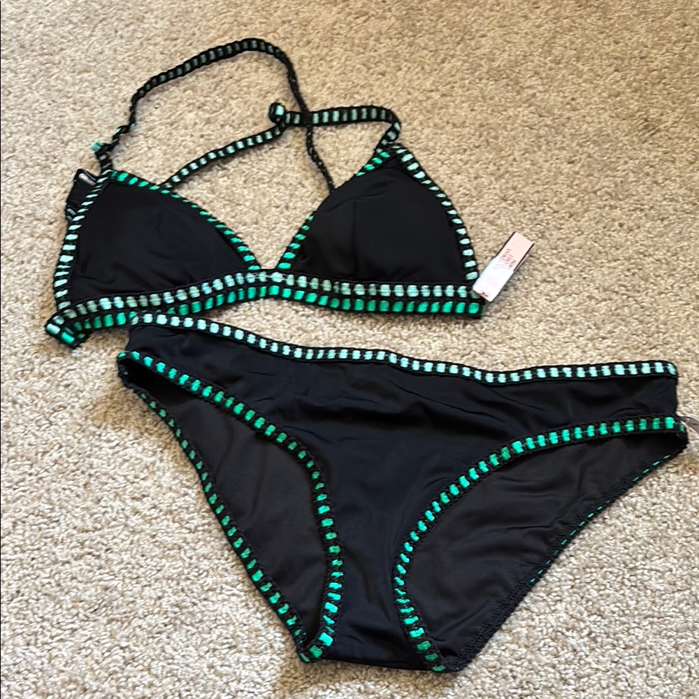 Stylish Black and Green Women's Bikini